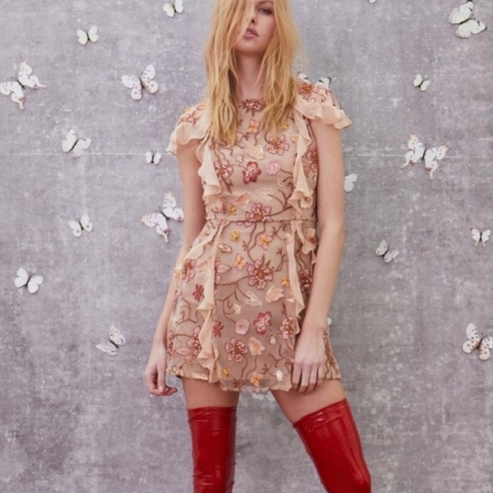 For Love and Lemons 🍋 Botanic Butterfly dress 🍋 - Picture 3 of 7